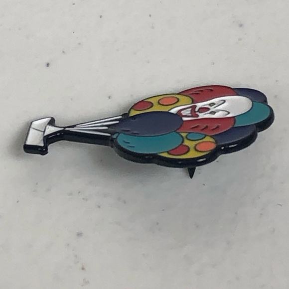 Pennywise IT Balloon Lapel Pin - Picture 4 of 8